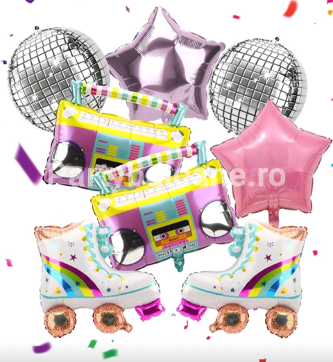 Baloane din folie de aluminiu  – Strălucire și eleganță pentru fiecare ocazie! Descoperă baloanele din folie de aluminiu de la Party Baloane, ideale pentru a aduce un plus de magie și culoare la orice petrecere, aniversare, nuntă, botez, absolvire, baby shower sau gender reveal! Cu un design clasic și disponibile în forme variate, aceste baloane sunt esențiale pentru a crea o atmosferă de neuitat. Fabricate dintr-un material de calitate superioară, folia de aluminiu, baloanele sunt durabile și rezistente. Ele pot fi umflate atât cu aer, cât și cu heliu, oferindu-ți flexibilitatea de a le folosi în diverse decoruri. Instrucțiuni de utilizare: Balonul se livrează neumflat. Poate fi umflat cu aer sau heliu. Pentru a prelungi durata de viață a balonului, evită expunerea directă la soare, aer condiționat, ger sau alte condiții extreme. Alege baloanele de la Party Baloane pentru a transforma orice eveniment într-o experiență specială, plină de culoare și eleganță! INSTRUCTIUNI - Intindeti balonul si introduceti pompa in supapa din partea de jos a balonului; - Umflati balonul . Evitati umflarea excesiva pentru a nu risca spargerea; - Scoateti betisorul sau pompa si acoperiti supapa unind cele doua parti lateral - Baloanele se pot desumfla introducand un pai in supapa si presand incet sa iasa aerul.