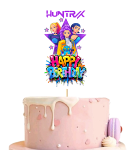 Topper Tort Happy Birthday Kpop Demon Hunters – Decor Petrecere Topper Pentru Tort Din Carton Cu Mesajul Happy Birthday Si Tematica Kpop Demon Hunters, Dimensiune 16X9.3 Cm, Montat Pe Bat De Bambus.