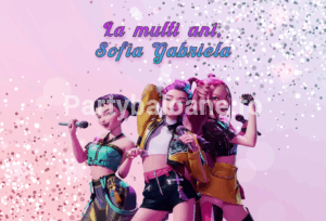 Background Personalizat Kpop Demon Huntrix – Fundal Foto Party B05 Background Personalizat Kpop Demon Huntrix Model B05, Fundal Foto Textil Cu Spatiu Pentru Poza Si Text Client.