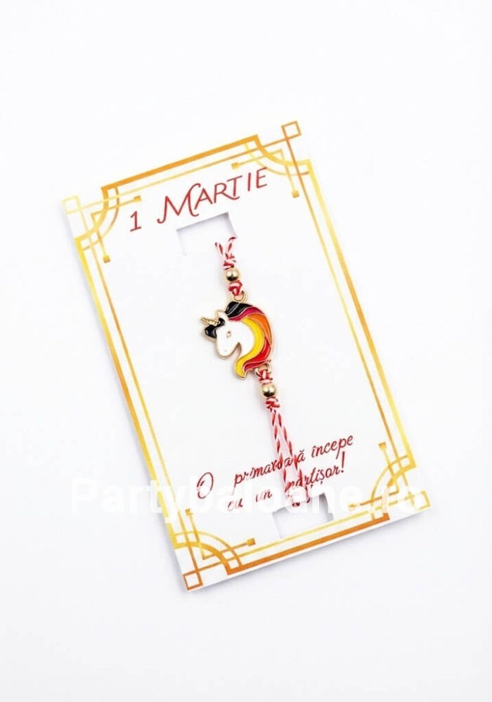 Mărțișor Brățară Reglabilă cu Unicorn Magic și Șnur Tradițional Alb-Roșu – Cadou de 1 Martie Brățară mărțișor reglabilă cu pandantiv unicorn colorat și șnur împletit tradițional alb-roșu, pe suport de carton.